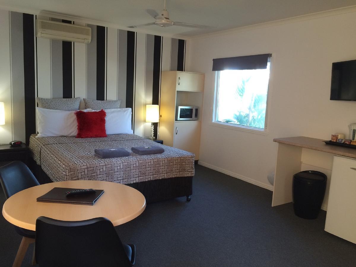 Central Motel Gin Gin Ngoại thất bức ảnh