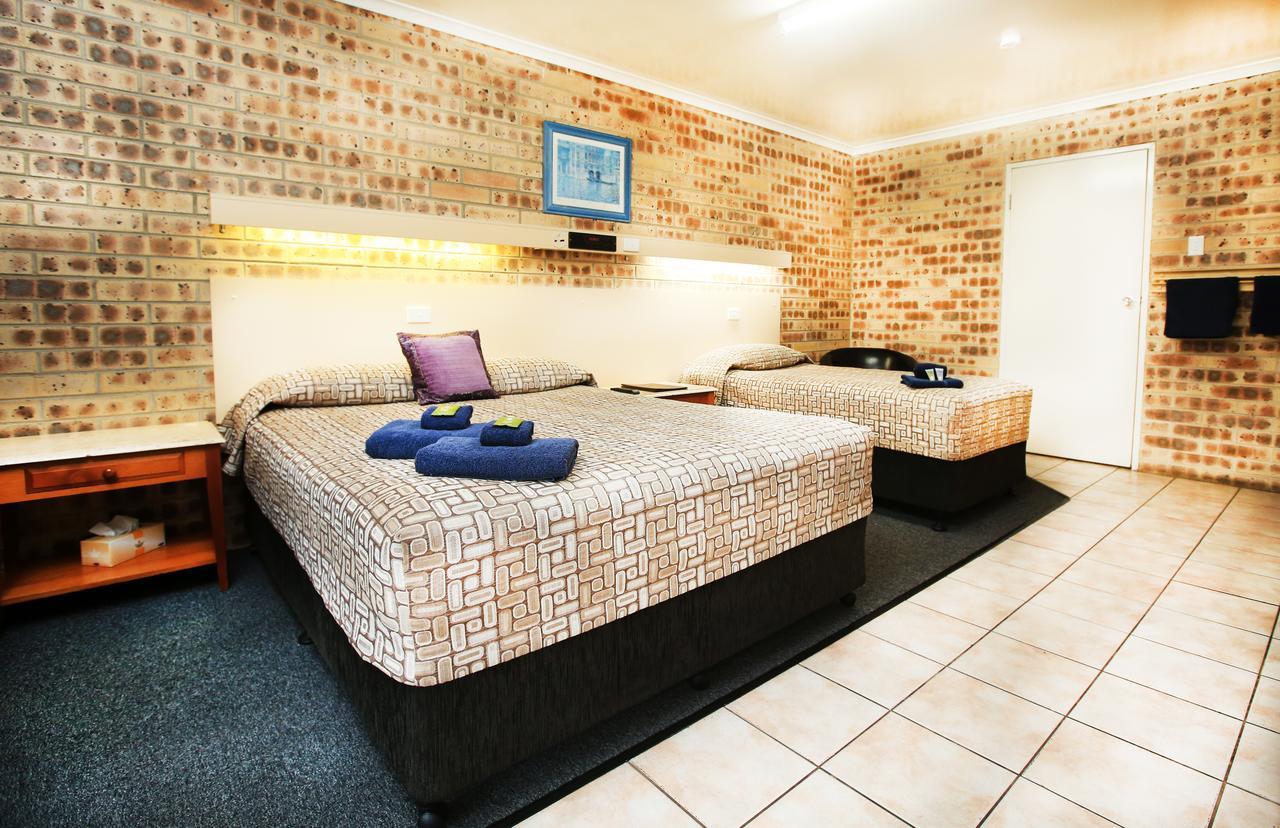 Central Motel Gin Gin Ngoại thất bức ảnh