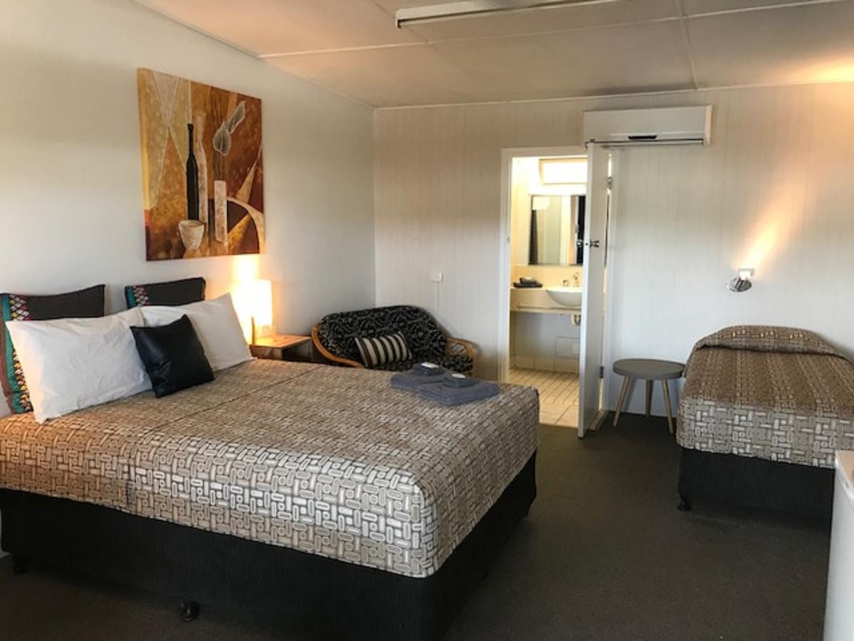 Central Motel Gin Gin Ngoại thất bức ảnh