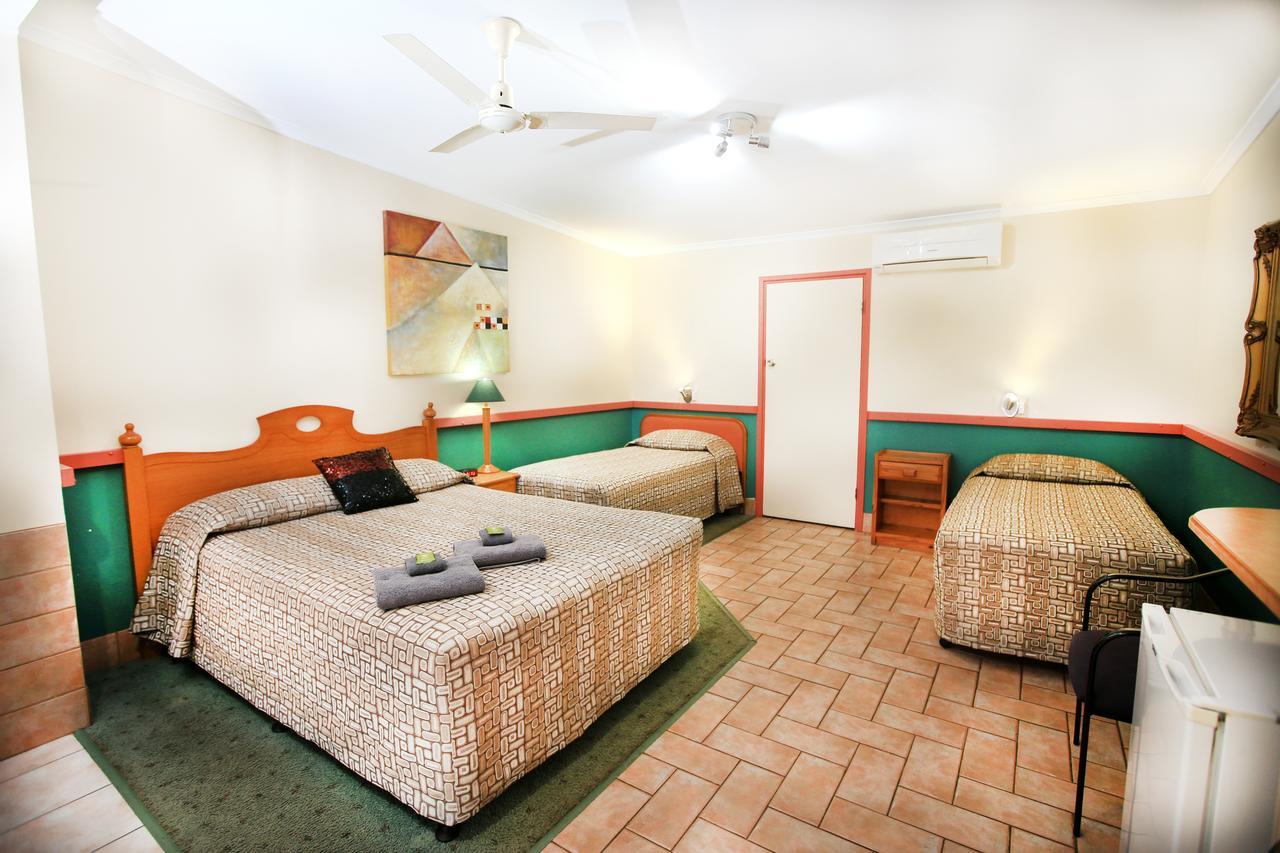 Central Motel Gin Gin Ngoại thất bức ảnh