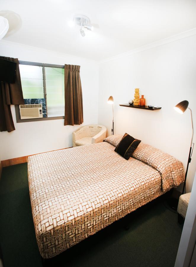 Central Motel Gin Gin Ngoại thất bức ảnh